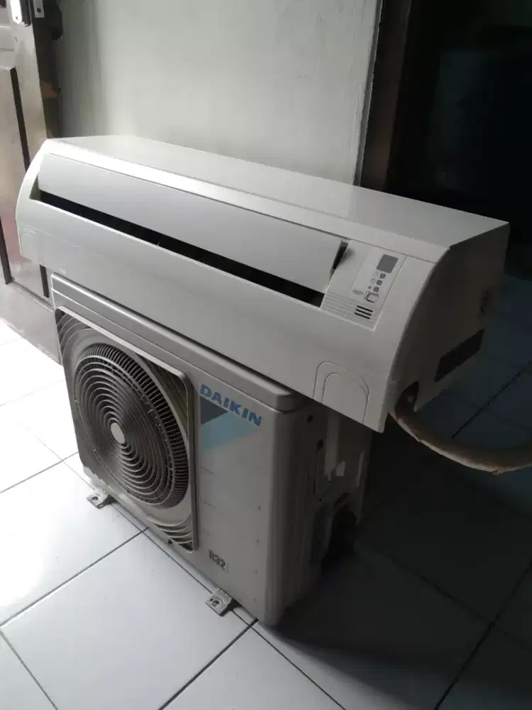 Yg lagi mencari ac 1/2 pk d jual sama pasang