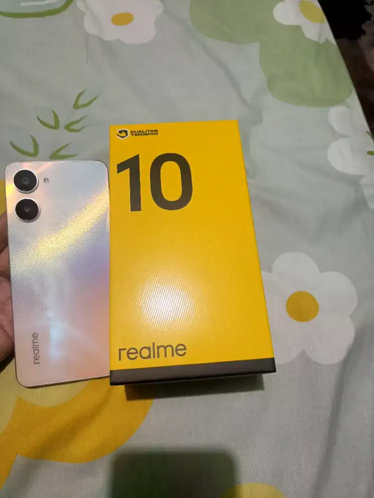 Hape realme 10 bekas