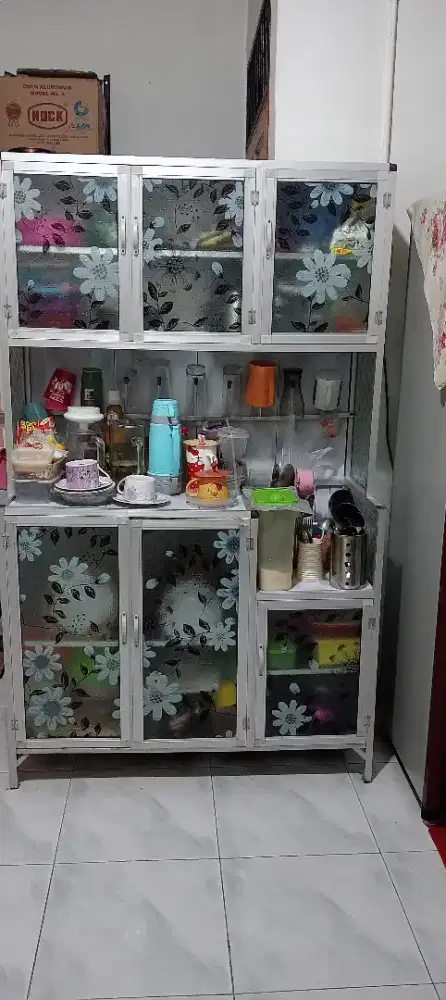 Lemari Piring Second (baru 7 bulan pakai)