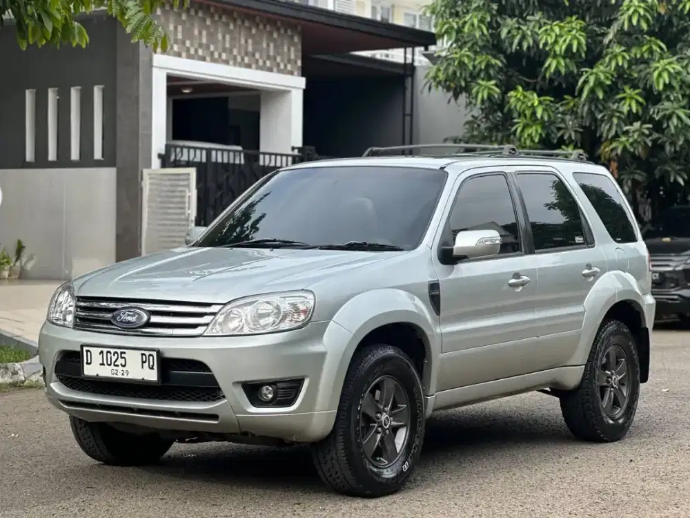 Hanya 84 juta FORD ESCAPE XLT 2009 AT ( Km 129 RB low)