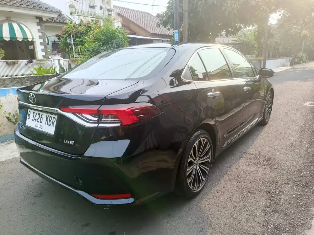 Altis v at 2021 1.8
