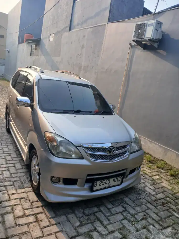 Toyota avanza G 1.3 cc matic