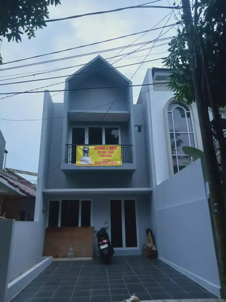Rumah baru satu-satunya dalam perumahan kavling DKI harga di bawah 2M