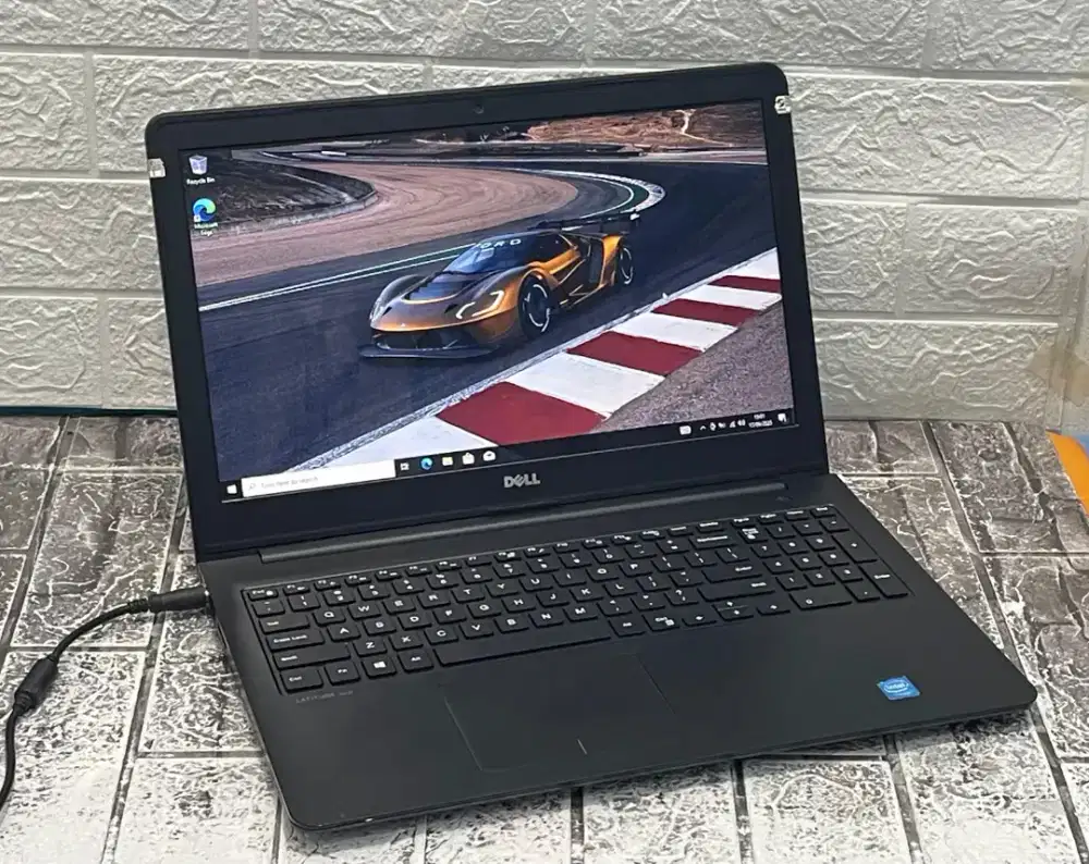 Jual Laptop : Dell Latitude 3550