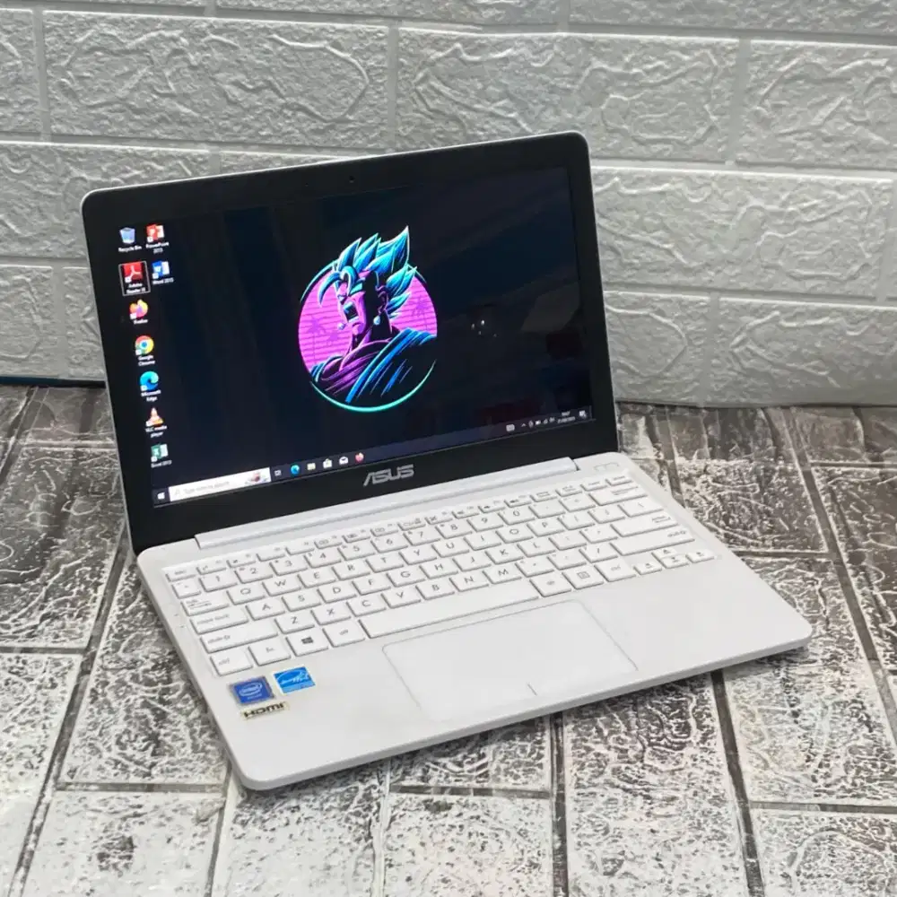 Jual Laptop : ASUS E203MAH.315 Celeron N4000 4/500 HDD