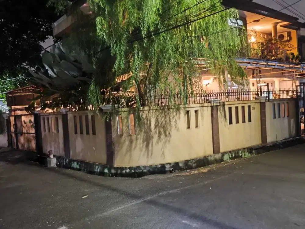 Jual rumah hook di kembangan kebon jeruk Jakarta Barat