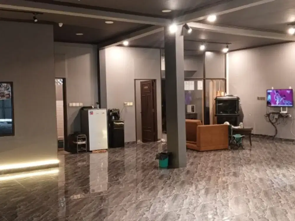 sewakan tempat usaha pinggir jalan raya pasar Minggu pejaten Barat