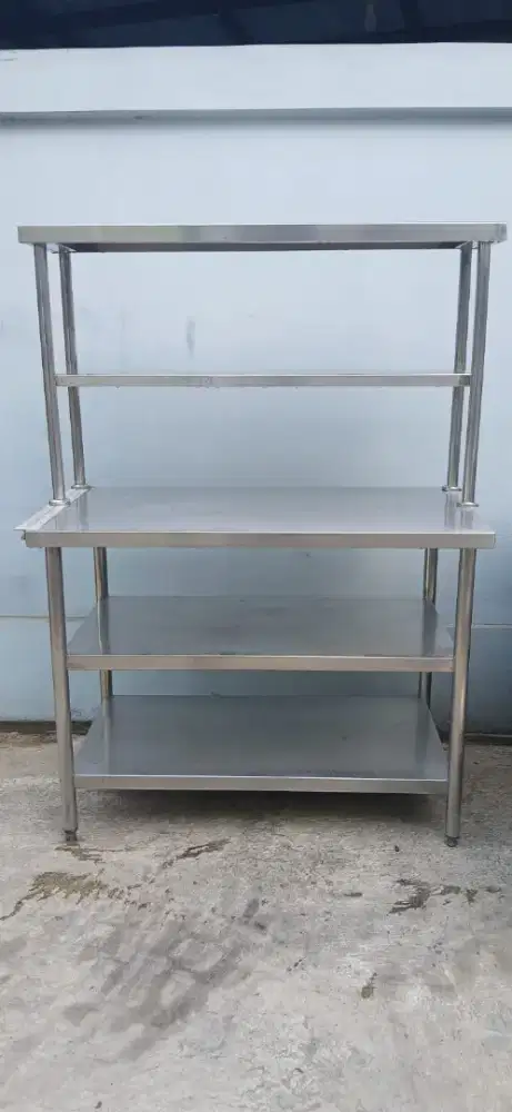 Meja stainless dan berbagai ukuran mulus