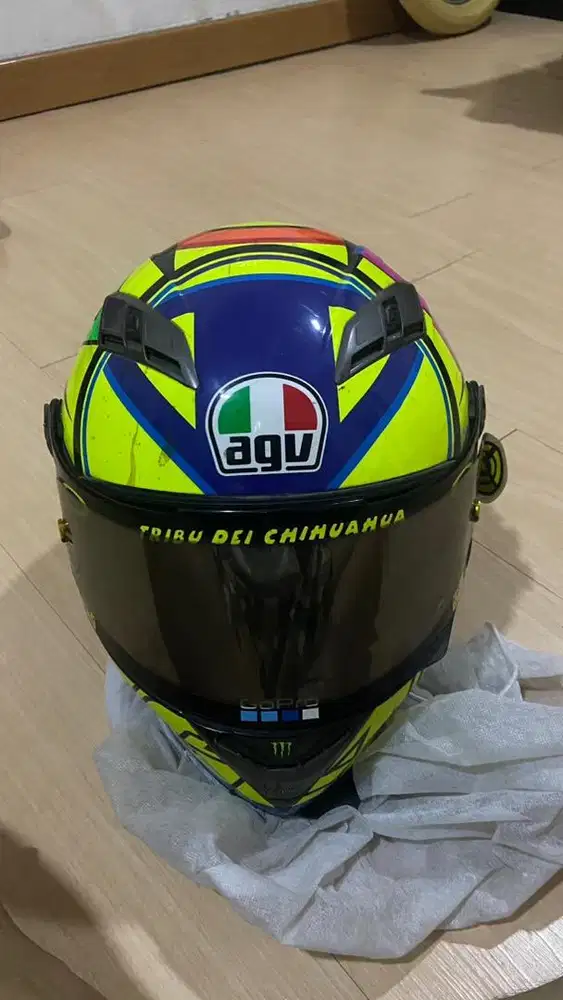 Helm KYT ukuran XL