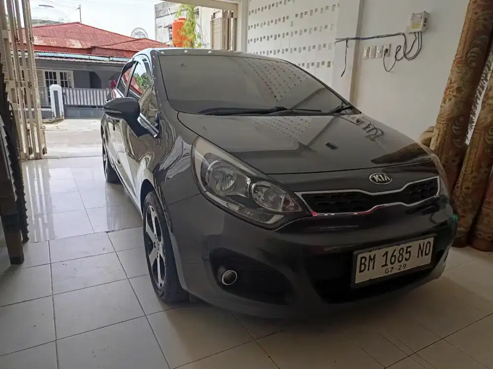 Kia Rio matic 2014 satu tangan dari baru kondisi super