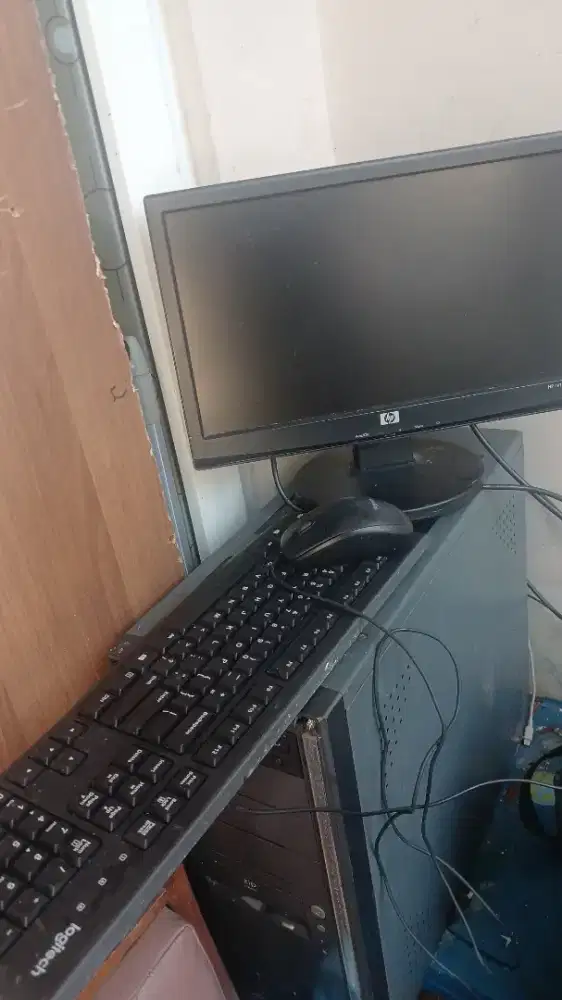 Jual komputer milik pribadi Pentium 7