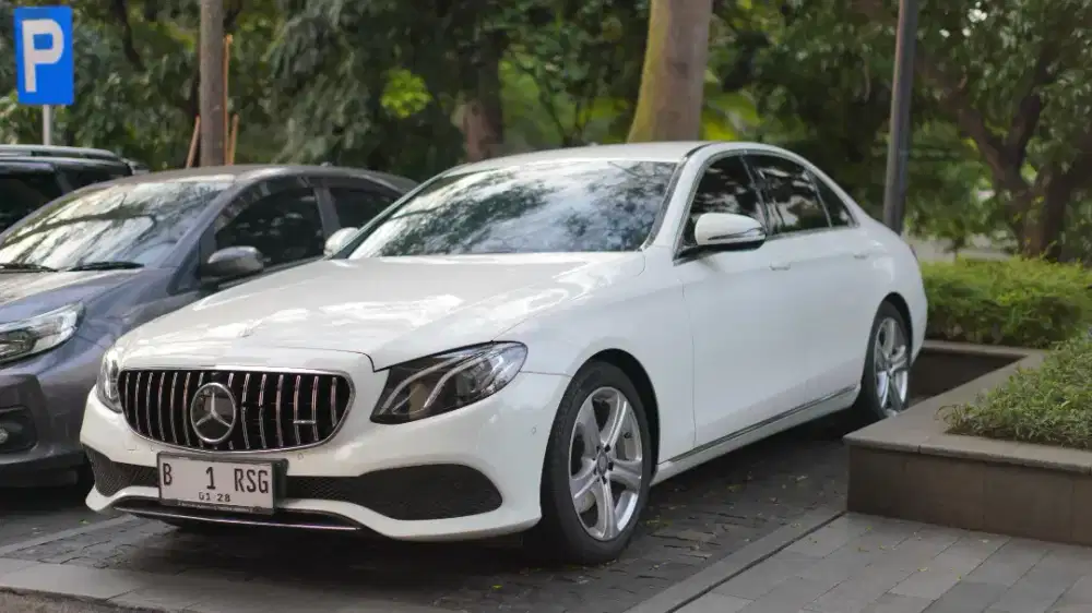 MERCEDEZ BENZ E250