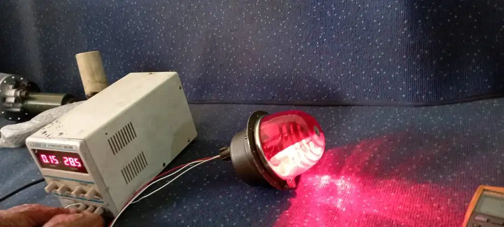 Lampu Navigasi Pesawat / Helikopter