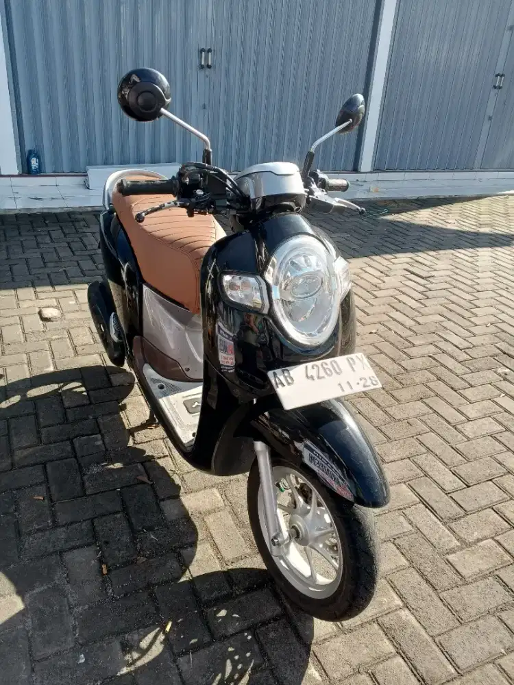 Scoopy fi 2018 bekas