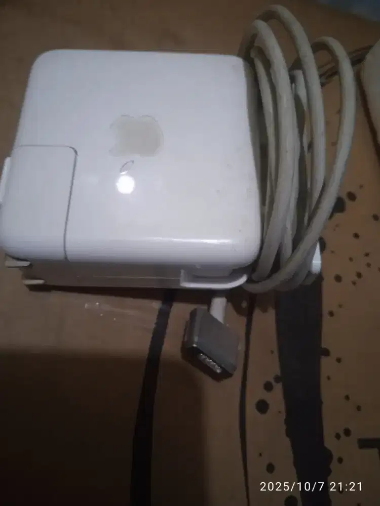 Charger laptop apple macbook 45w.tipe T. Magsafe 2
