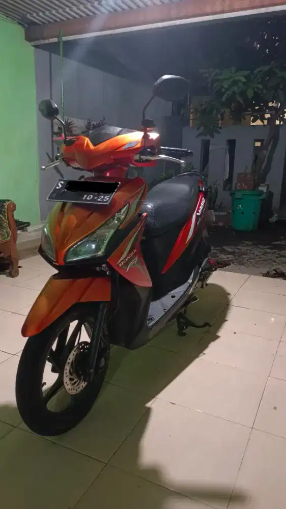 Dijual Vario LED 110 tahun 2015 ISP ISS