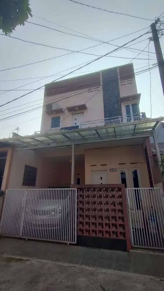 Dijual Rumah SHM Komplek Villa Mutiara Cinere