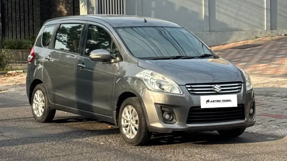 ERTIGA GX 2014 / 2013 Matic Bekas Murah Kredit Bagus Surabaya  Garansi