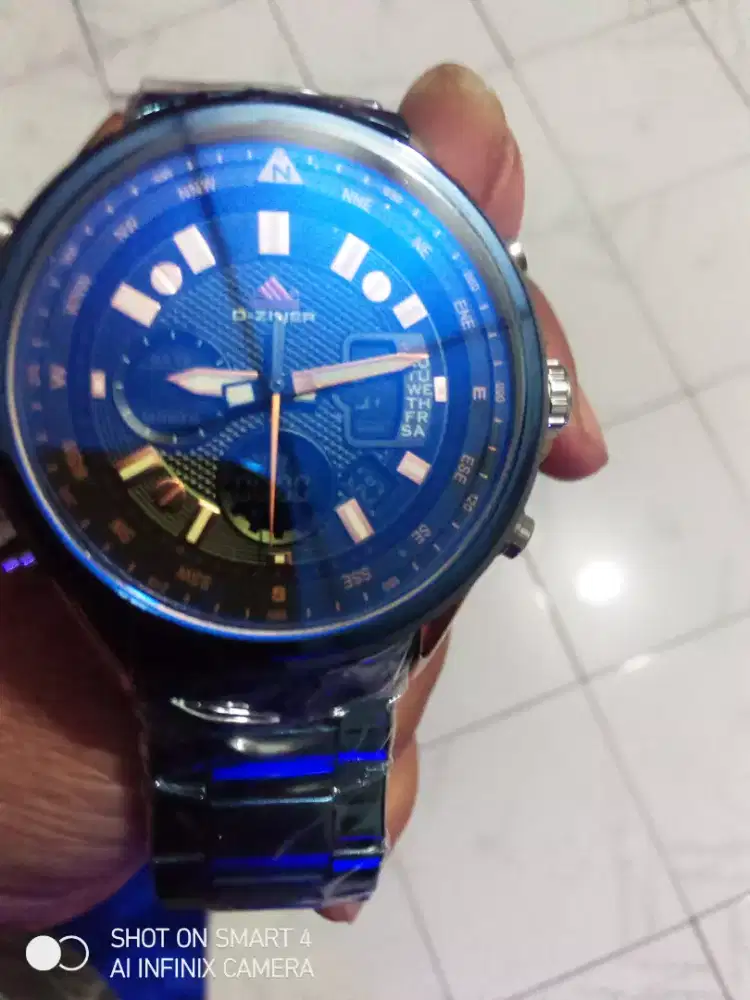 Di jual jam tangan dziner 9338 dual time ada kartu garansi