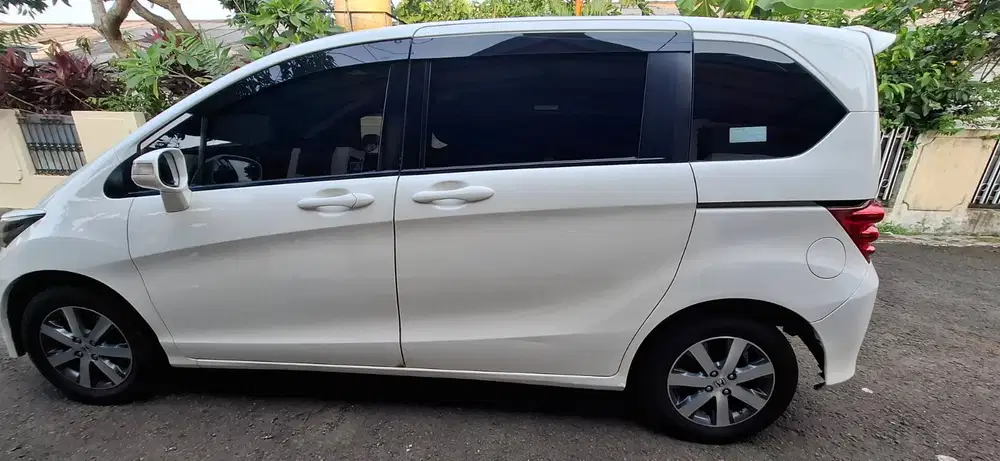 Honda Freed 2011 Bensin
