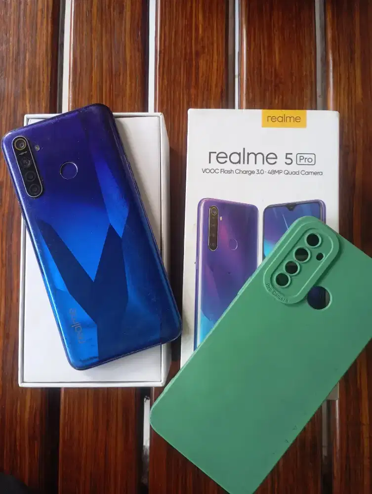 Realme 5 pro ram 4/128 snapd 712 second