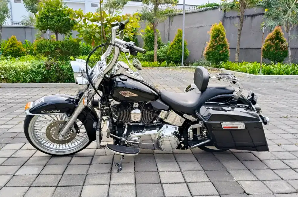 HARLEY DAVIDSON HERITAGE SOFTAIL LIKE NEW, FULL AKSESORIS, ISTIMEWA