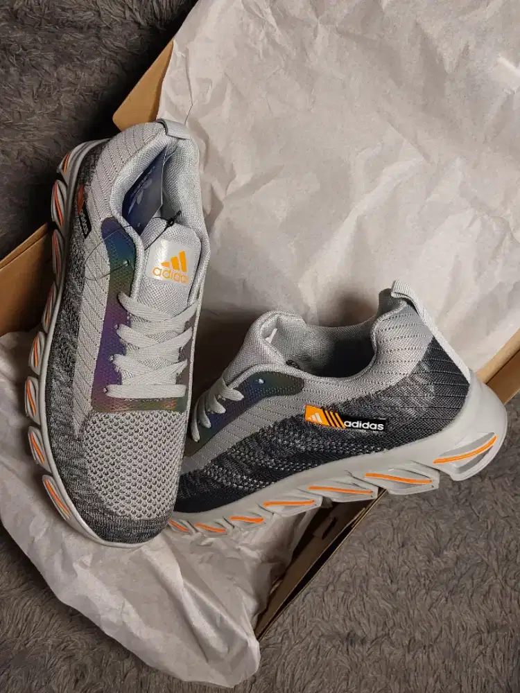 Sepatu running ad1d4s