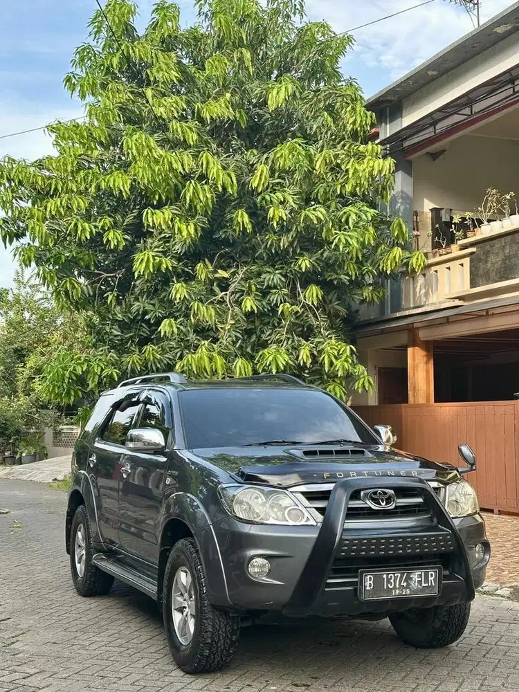 Fortuner G bensin 2005 matic