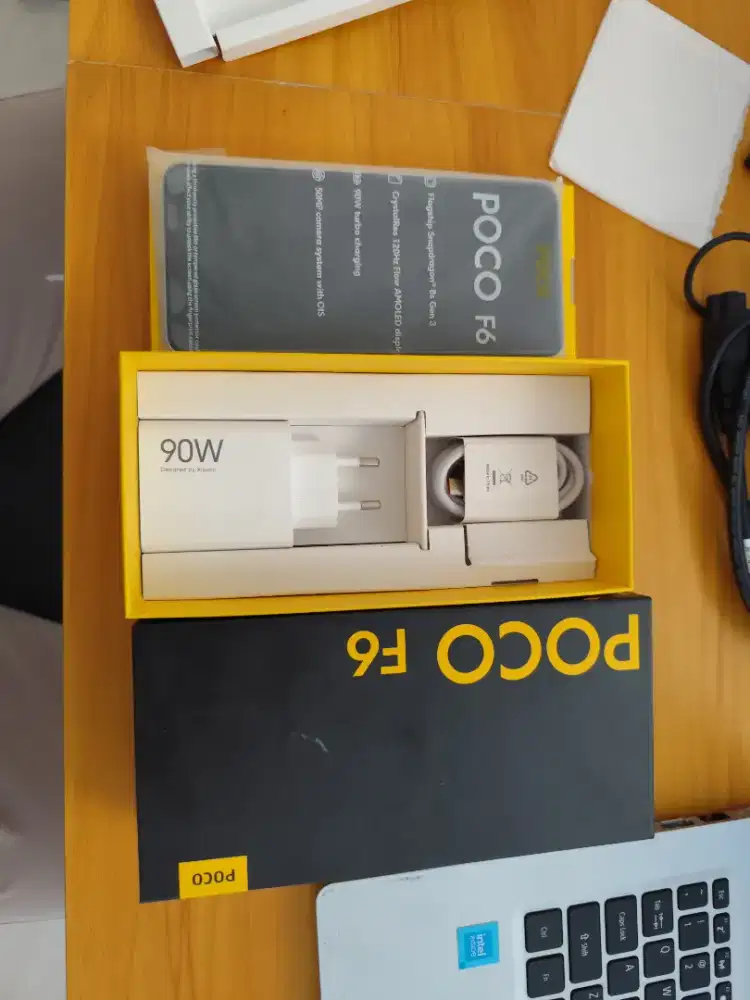 Poco F6 12/512 GB