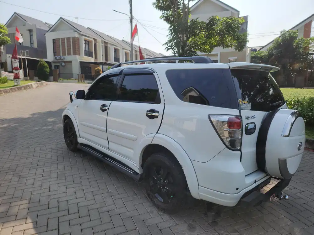 Toyota Rush 2011 Bensin