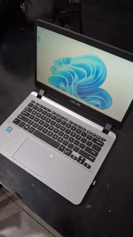 ASUS Vivobook 14 X407UAR