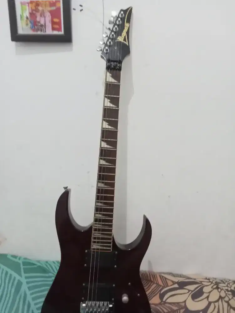 Gitar elektrik ibanez