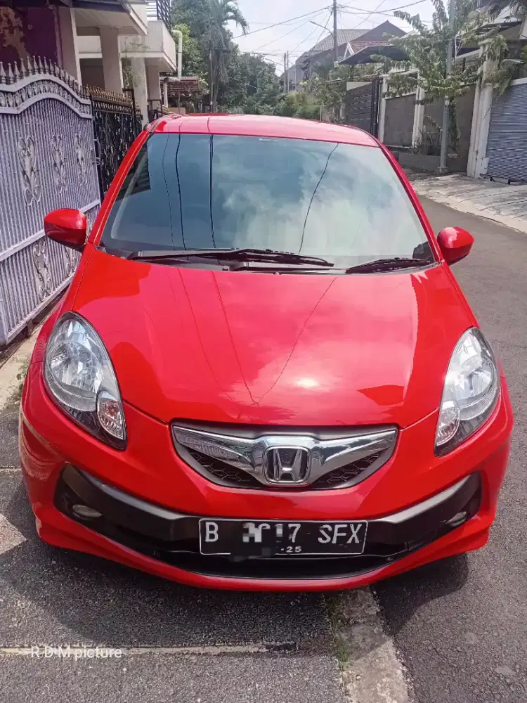 Dijual Mobil Honda Brio 1.2 E AT 2015 Merah