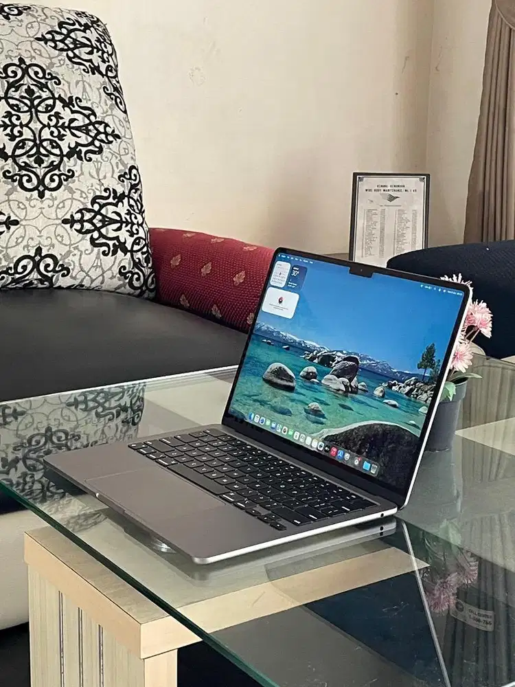 Macbook Air M2 16/256 GB Garansi Inter ON