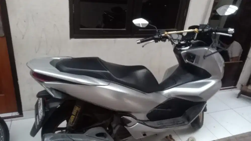 Honda pcx silver