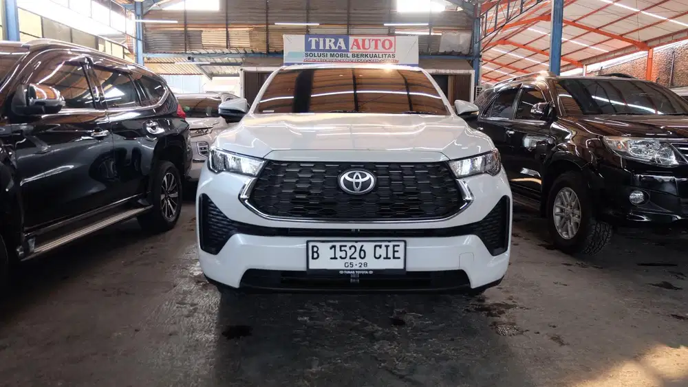 Kijang Innova Zenix G CVT 2023 Putih Istimewah odometer 37 ribu record