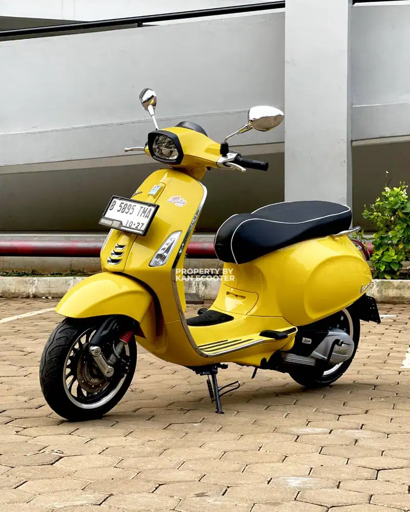 JUAL MURAH VESPA SPRINT 150 iGET ABS FACELIFT 2022 MULUS