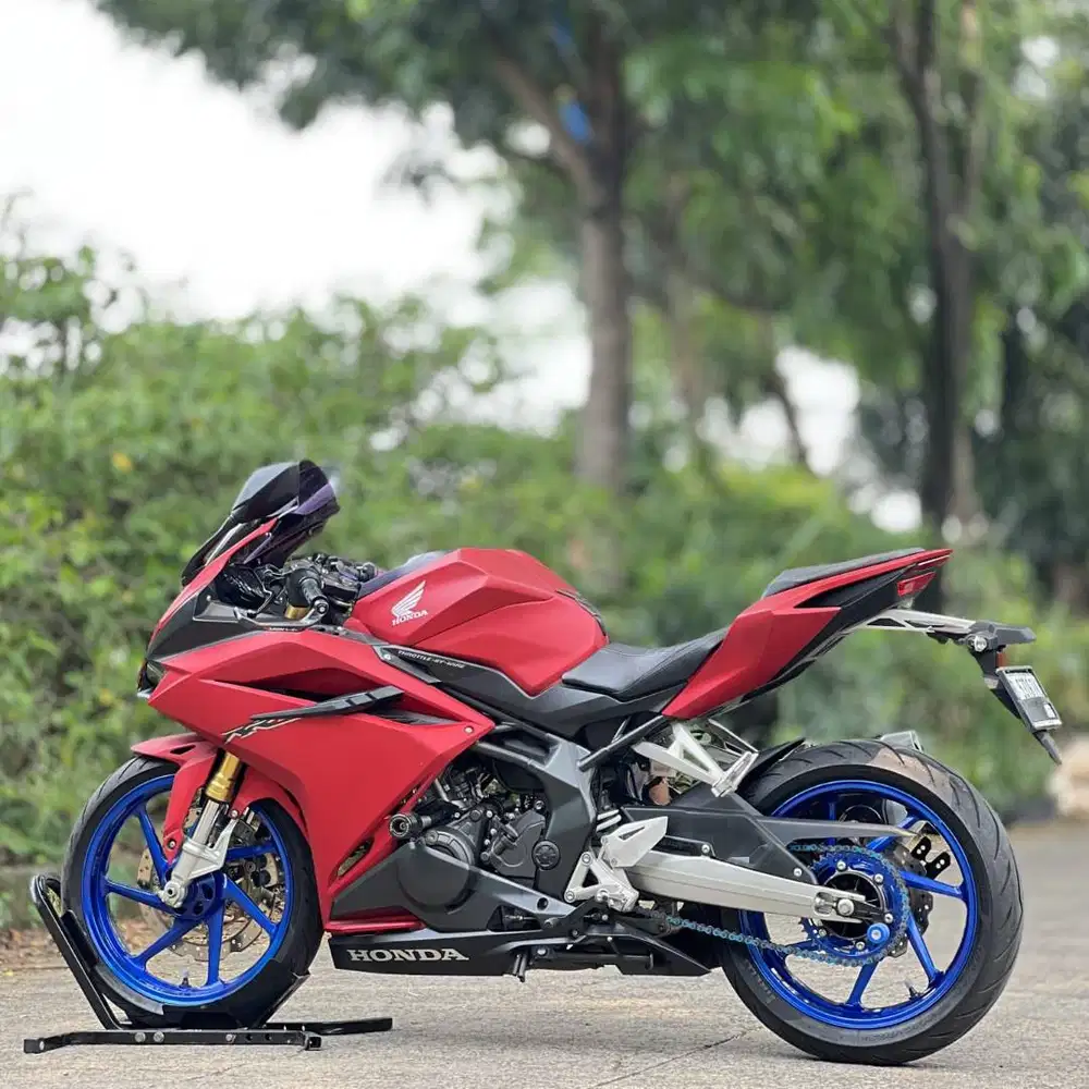 HONDA CBR 250RR ABS MERAH 2018 KM 15K PAJAK HIDUP KAYAK BARU