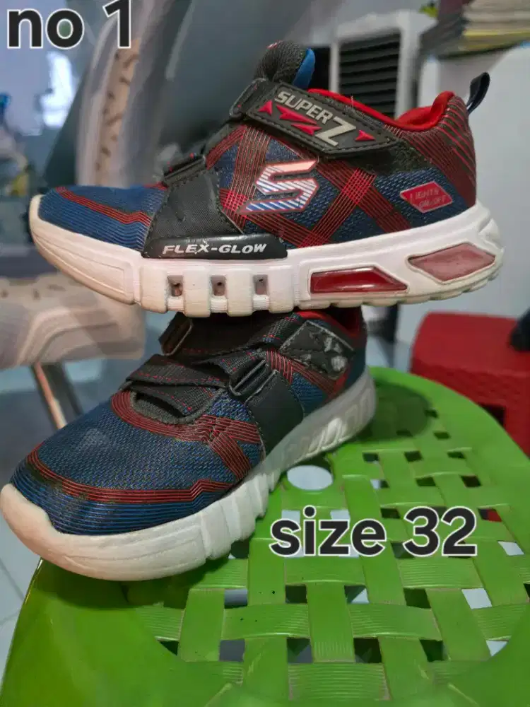Sepatu anak skechers