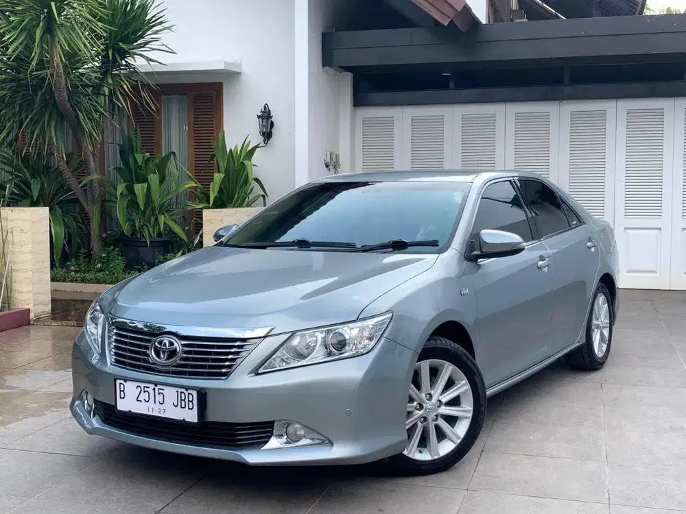Toyota Camry 2.5 V AT 2012