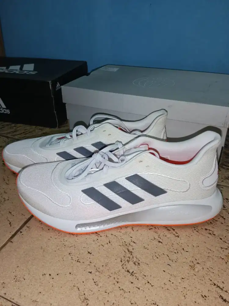 Sepatu Olahraga Adidas running lari Pria PROMO
