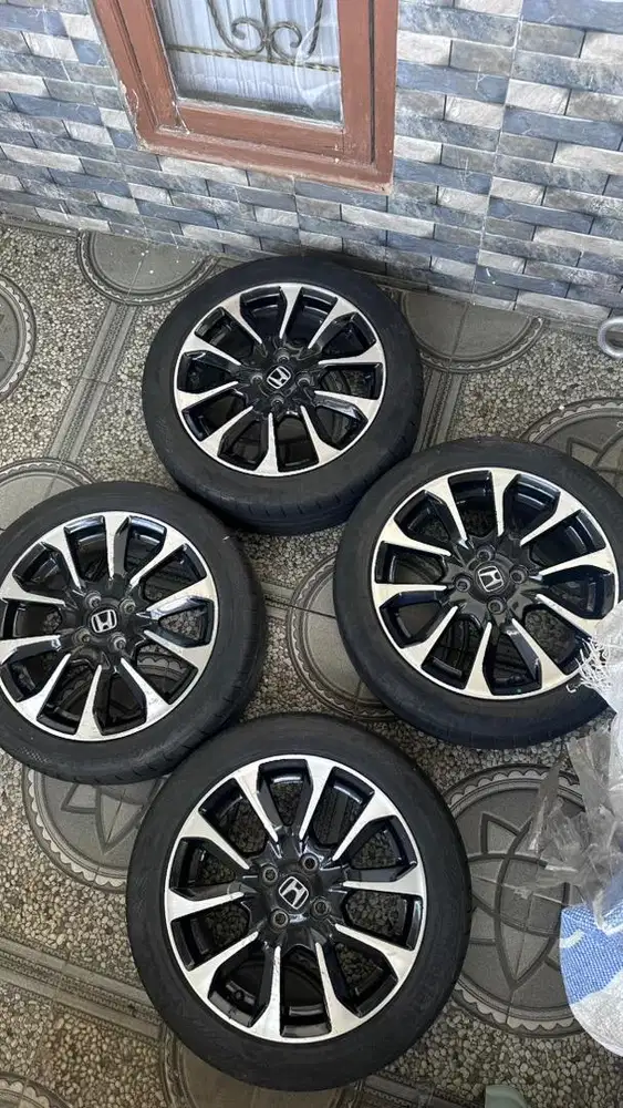 Velg & Ban Honda Jazz GK5 Rs