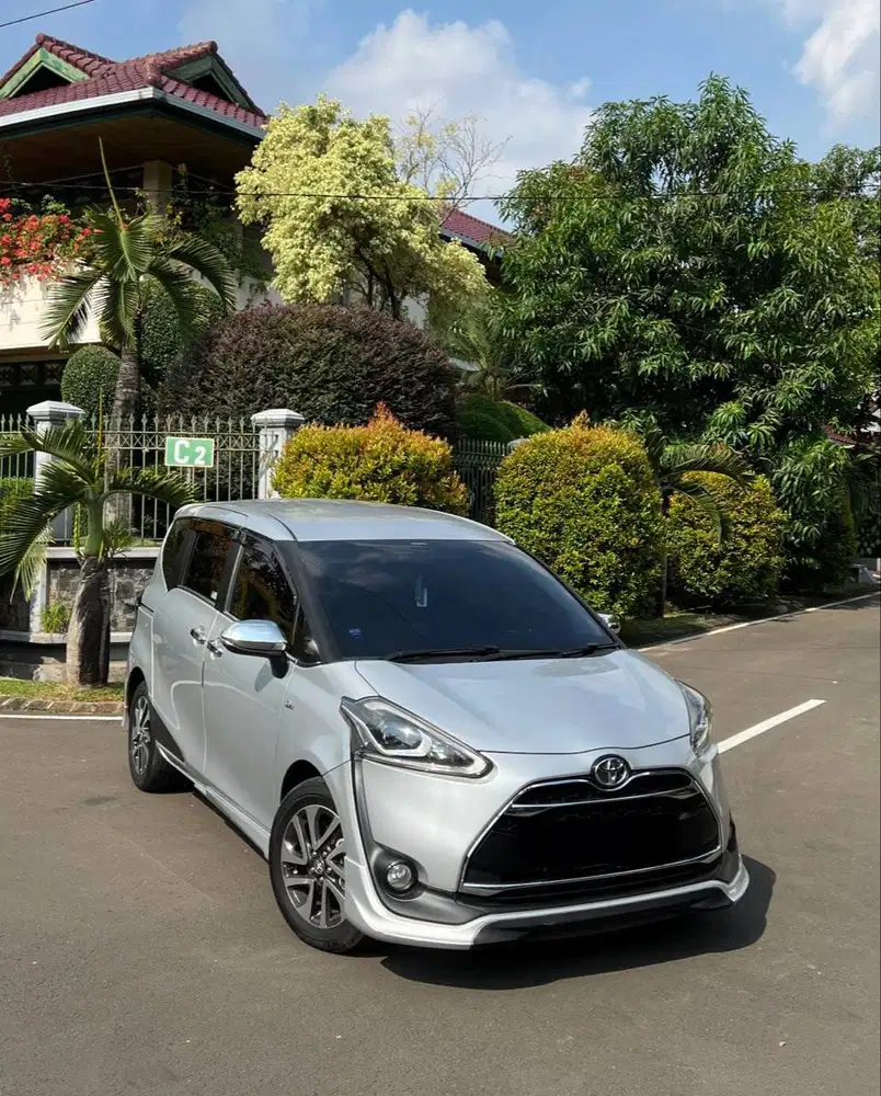 Toyota Sienta 1.5 Q Type Tertinggi Mulus Siap Pakai Ex Dokter.