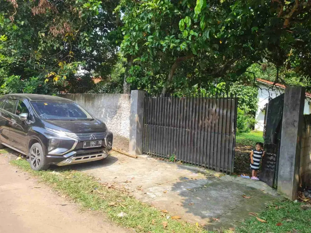 Dijual tanah + bangunan semi permanen (SM)