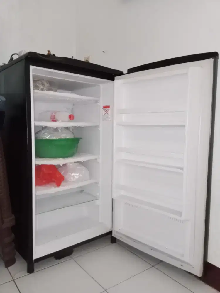Jual cepat kulkas freezer