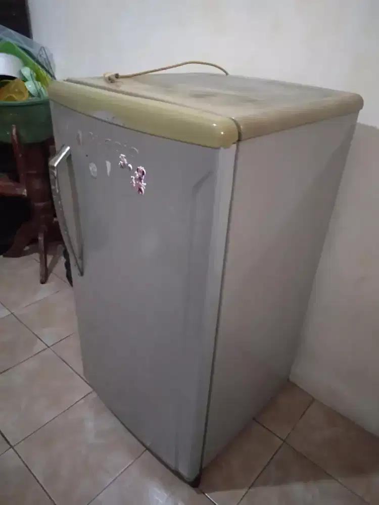 Jual kulkas toshiba glacio