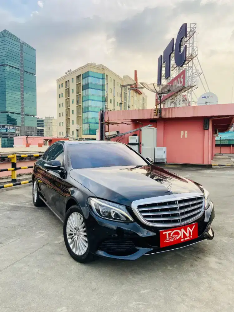 Mercedes Benz C250 W205 Sunroof 2015 Hitam