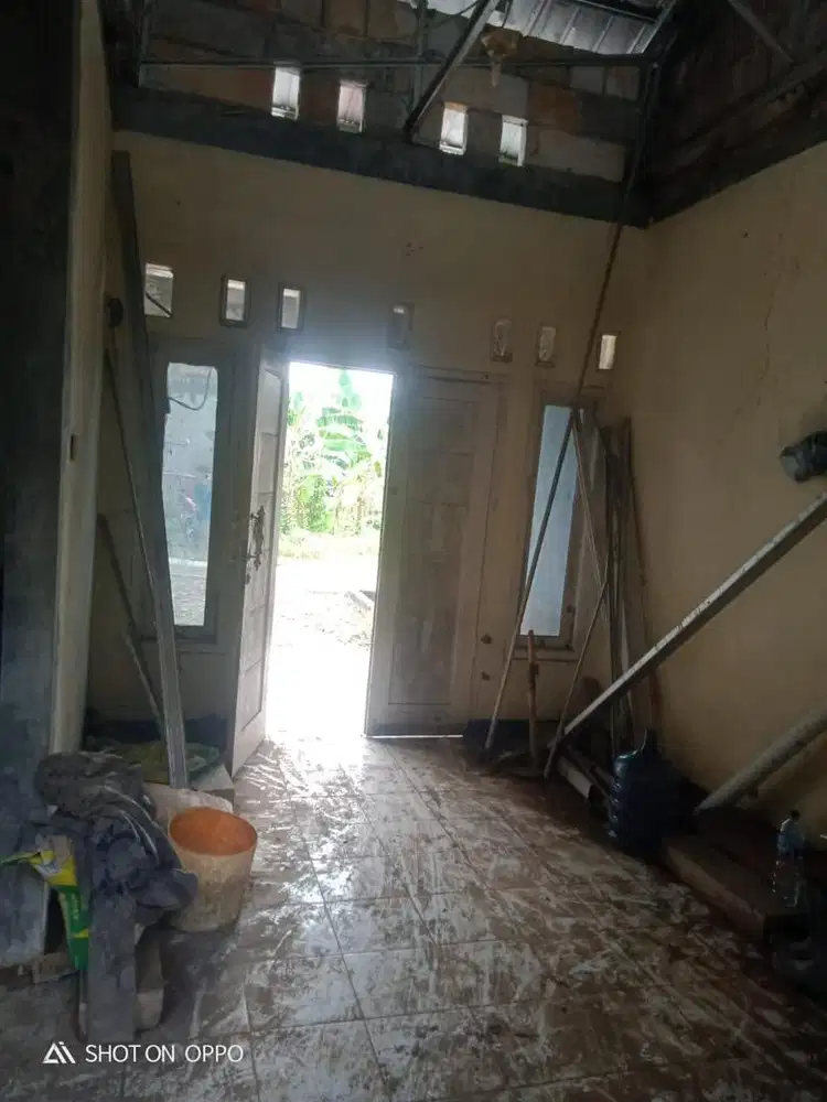Di jual rumah seada nya