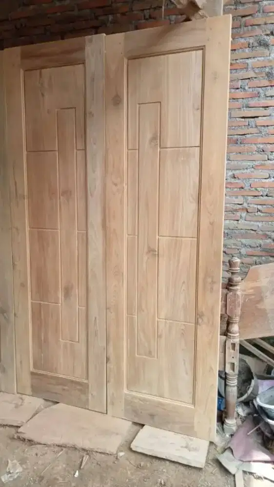 Pintu kayu Jati pilihan