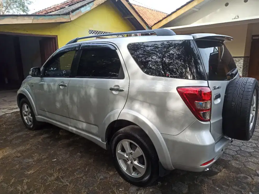 Jual Rush S matic 2007/seri tertinggi, barang terawat KM rendah